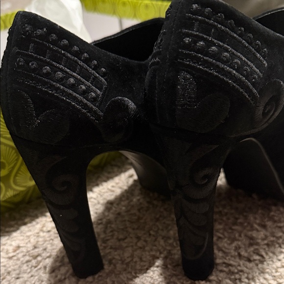 Giani Bini Noelle Black Heeled Ankle Boots 5.5 in - Picture 5 of 8
